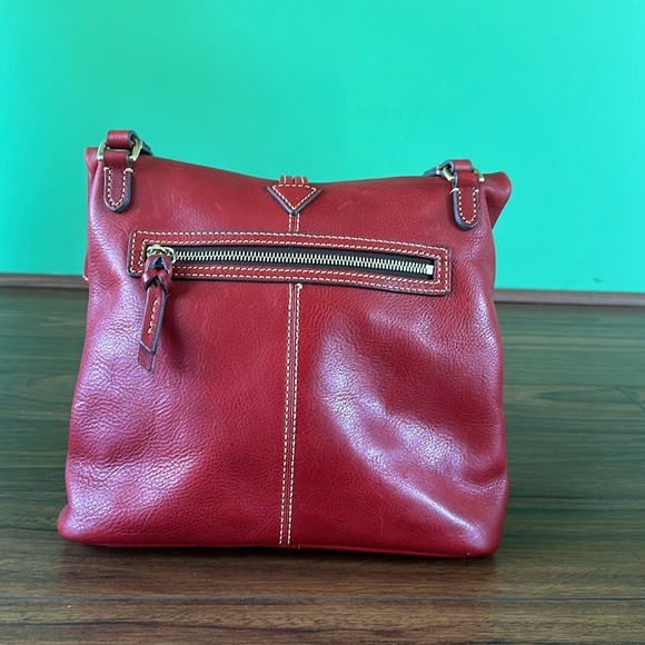 🔴🔴Vintage Dooney and Bourke Leather Crossbody Handbag🔴🔴 - Picture 2 of 13